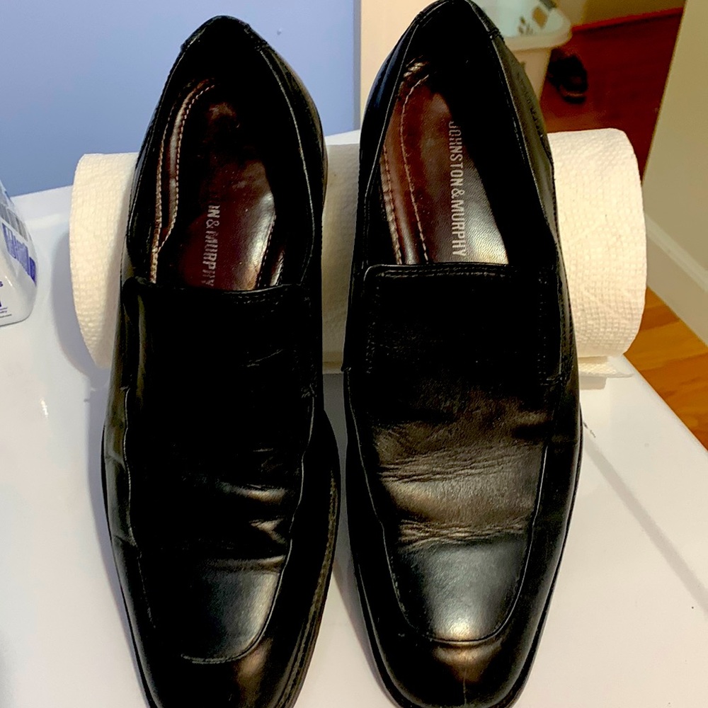 Johnston Murphy Black leather men’s dress loafers